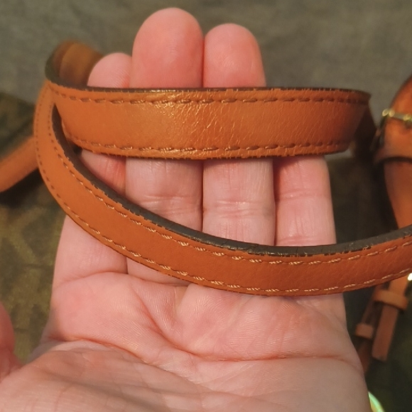 EUC Michael Kors Signature Brown and Tan Shoulder Bag - Picture 4 of 14